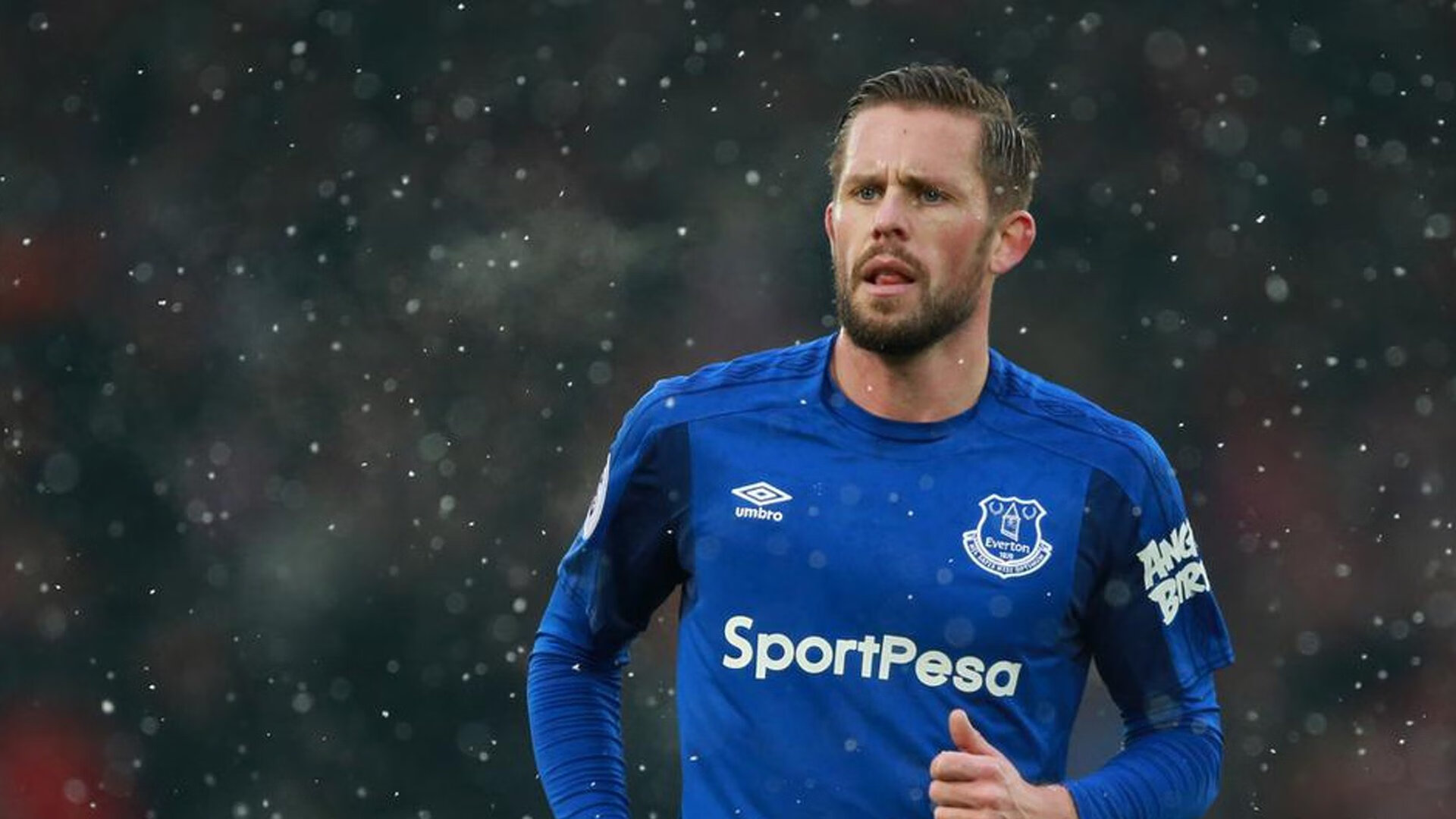 “垒球赛场火力全开!新都兴城决胜时刻来临”